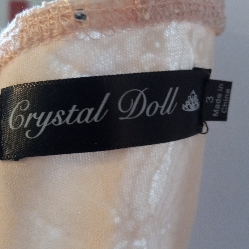 Crystal Doll pink cutout sequined lace dress in size 3. - Picture 8 of 8